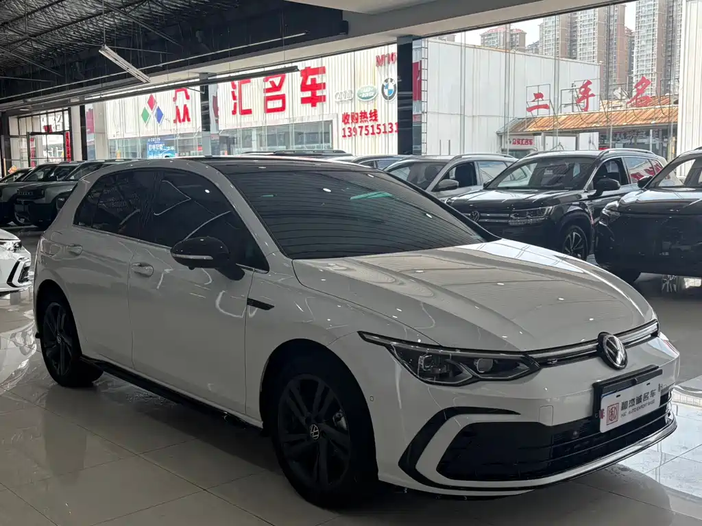 Volkswagen Golf 2023