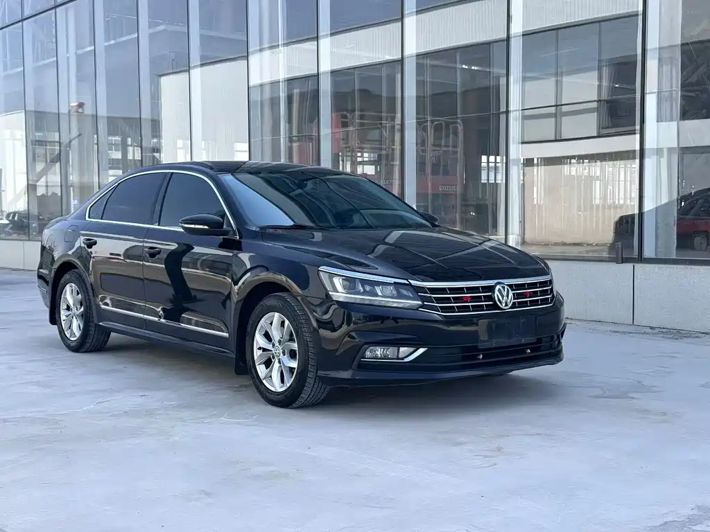 Volkswagen Passat 2018 — фото 3