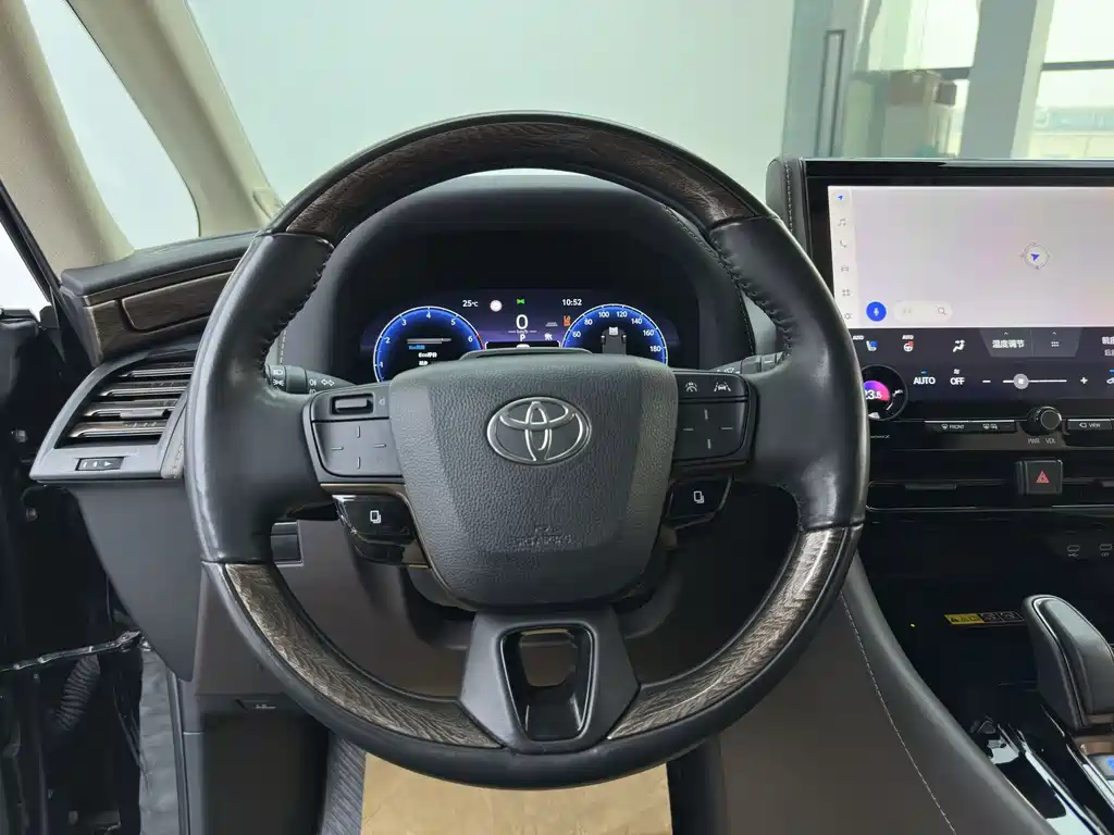 Toyota Alphard 2024 — фото 14