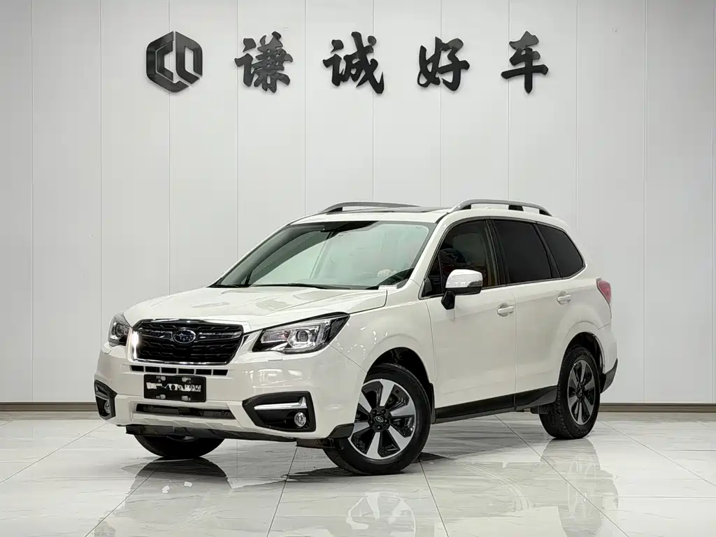 Subaru Forester 2017 — фото 1