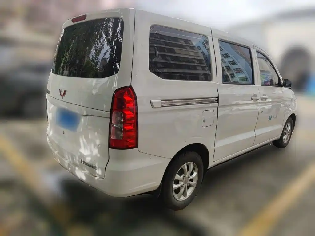 Wuling Hongguang V 2020