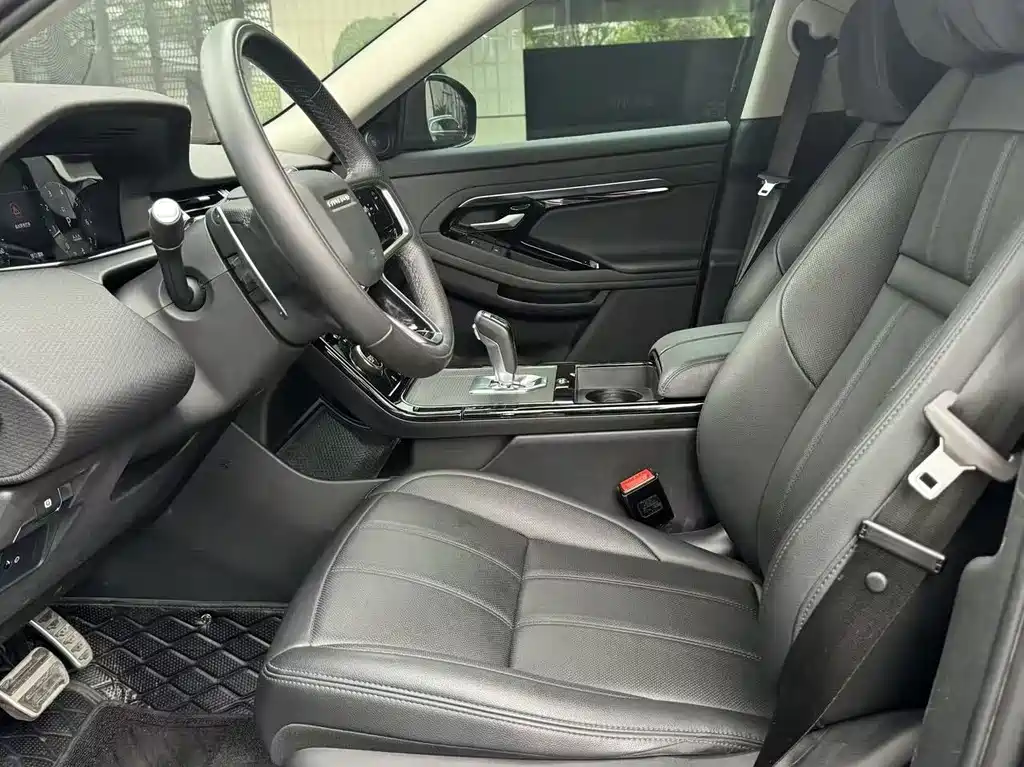 Land Rover Evoque 2023 — фото 11