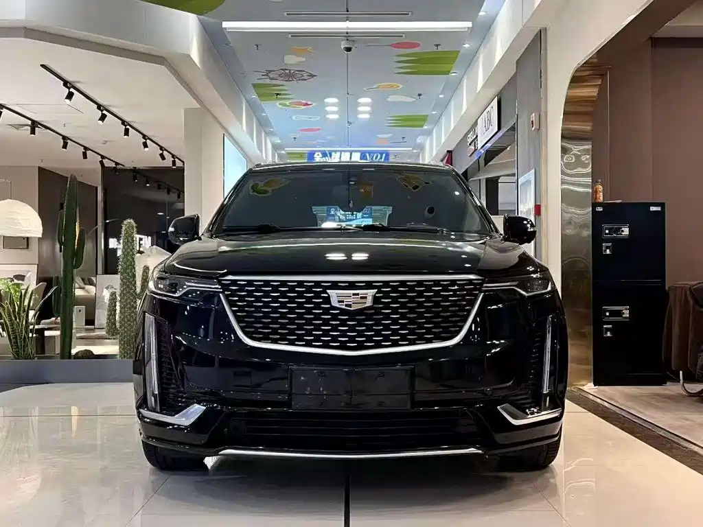 Cadillac XT6 2021 — фото 2