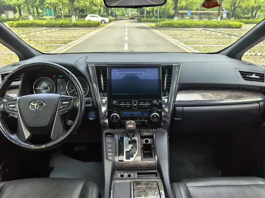 Toyota Alphard 2021 — фото 7
