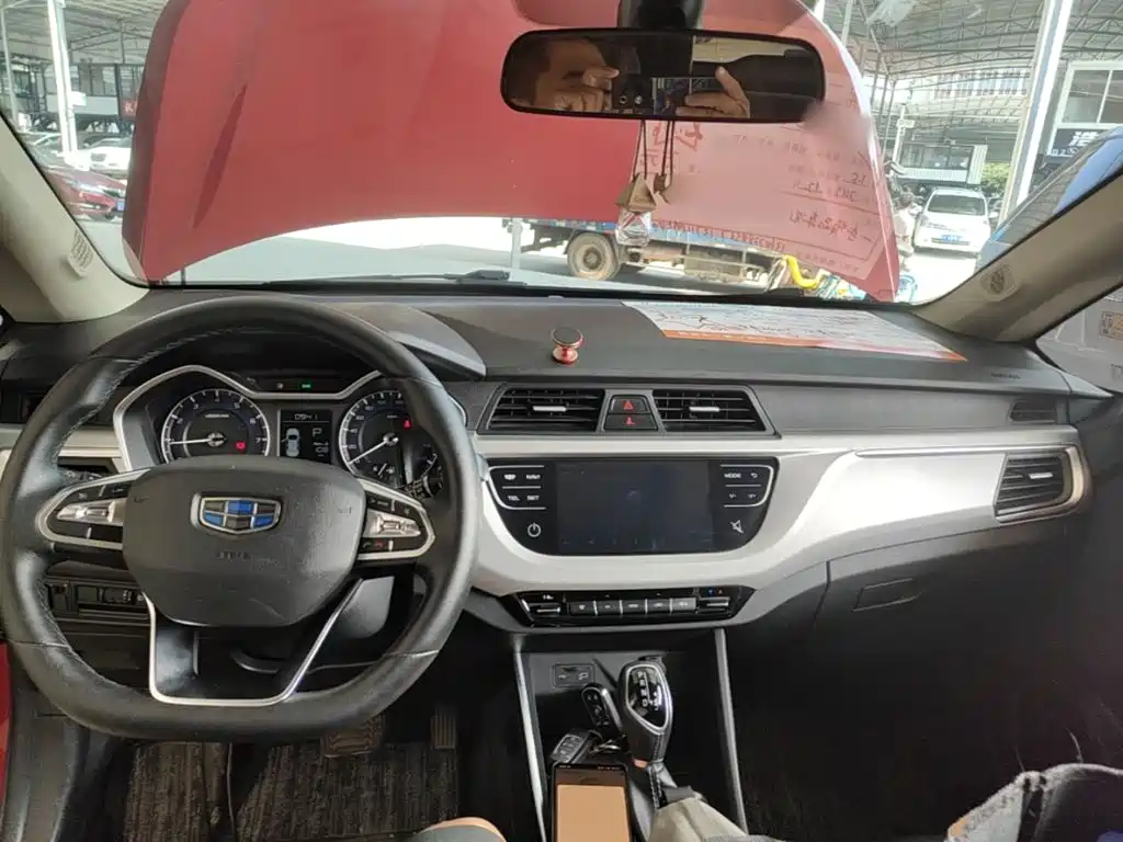 Geely Vision X3 2019 — фото 10