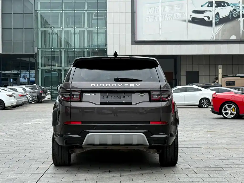 Land Rover Discovery Sport 2023 — фото 6