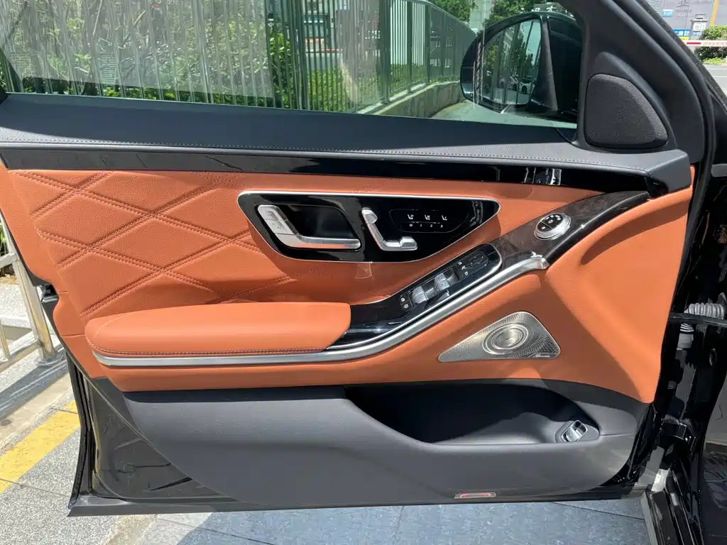 Mercedes-Benz Maybach S-Class 2025 — фото 10