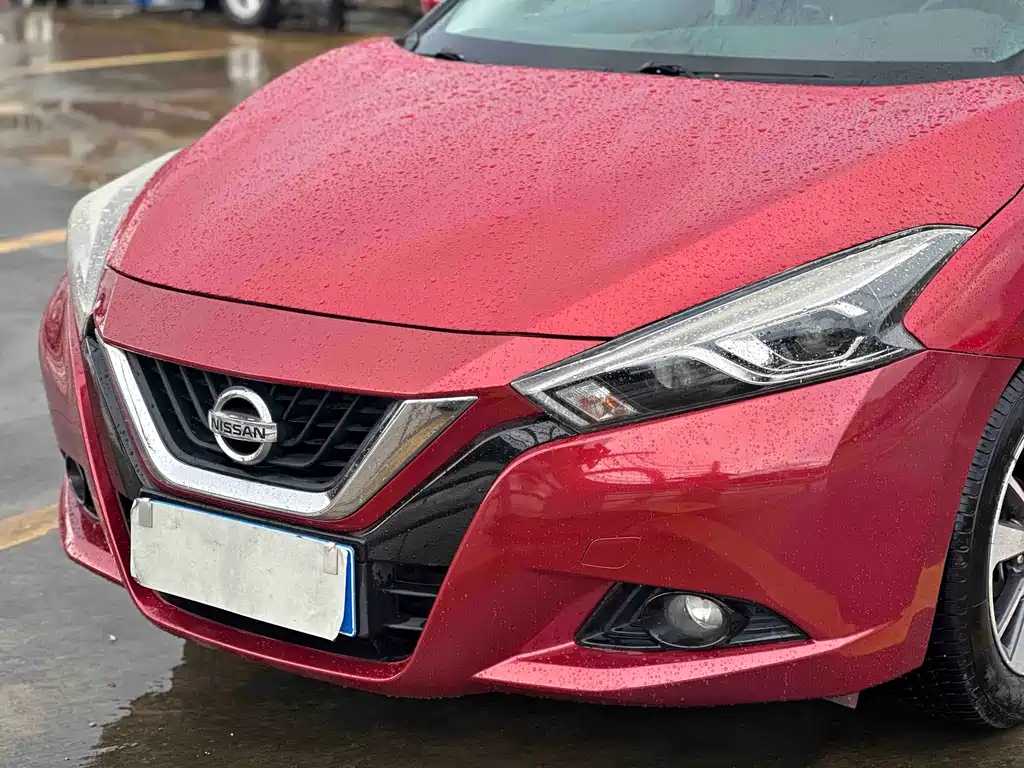 Nissan Bluebird 2018 — фото 13