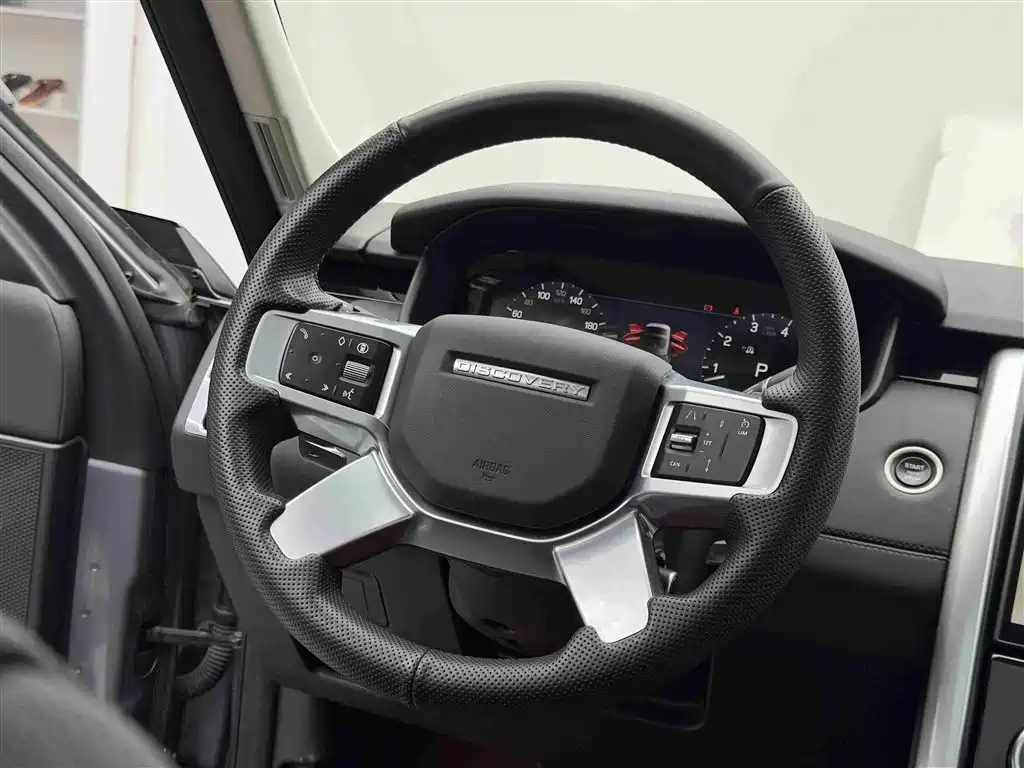 Land Rover Discovery 2024 — фото 12