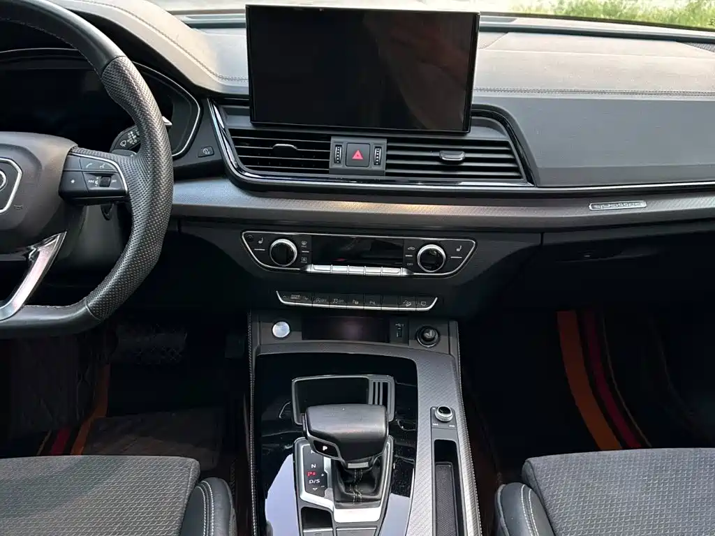 Audi Q5L Sportback 2022 — фото 21