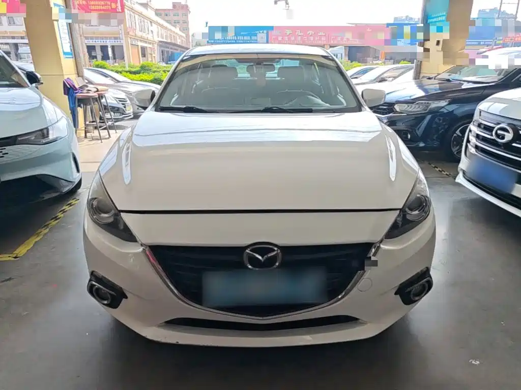 Mazda 3 Axela 2016
