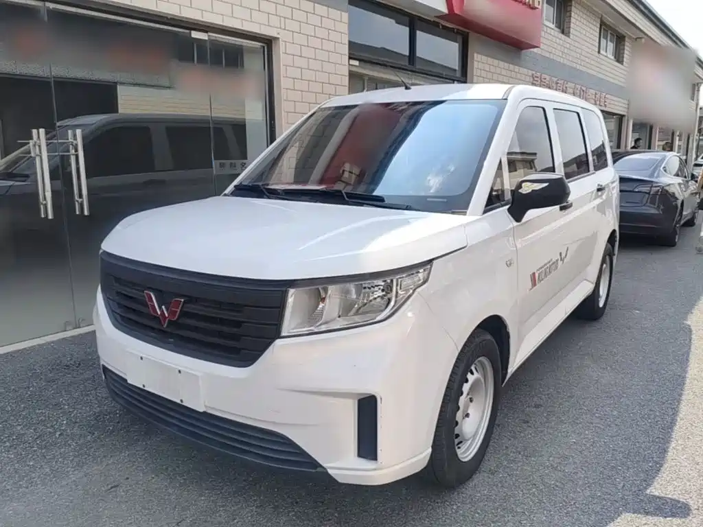 Wuling Hongguang PLUS 2024
