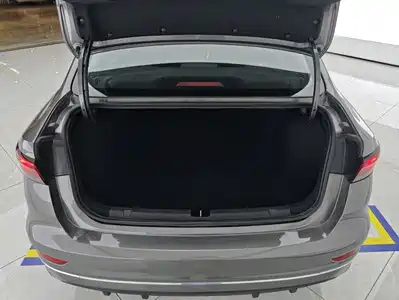 Geely Emgrand 2022