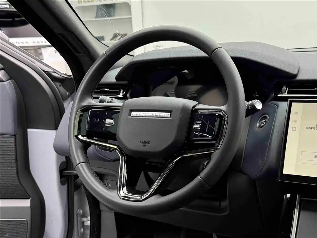 Land Rover Velar 2024 — фото 12