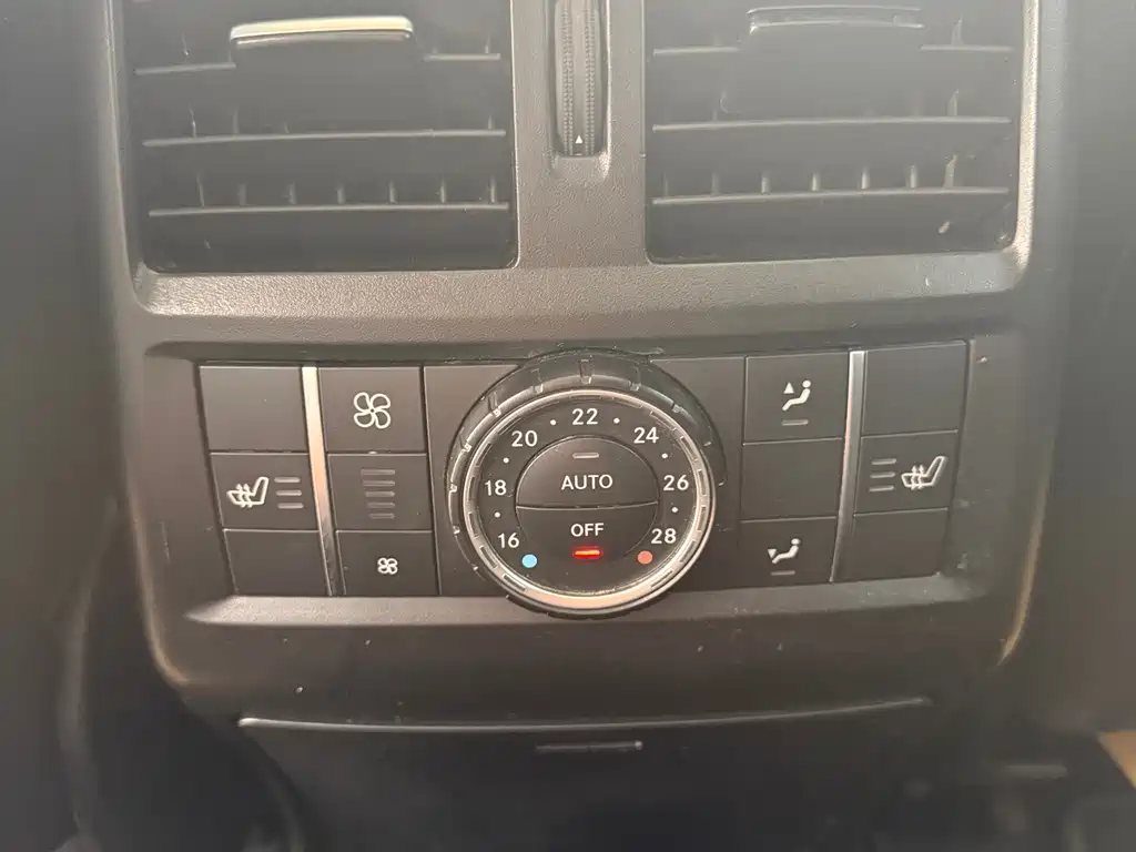 Mercedes-Benz GL-Class 2015 — фото 12