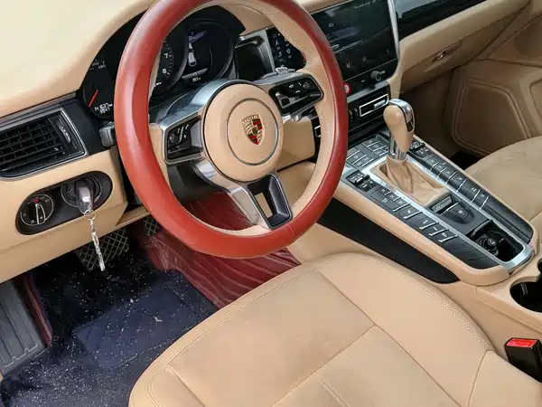 Porsche Macan 2014