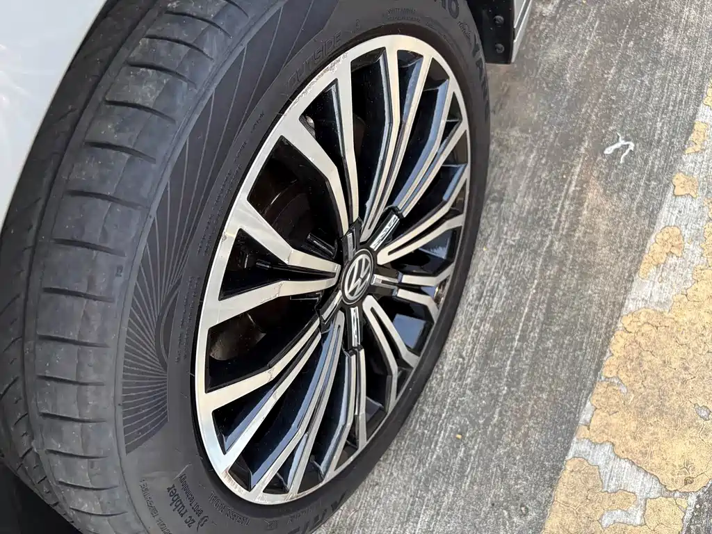 Volkswagen Phideon 2018 — фото 4