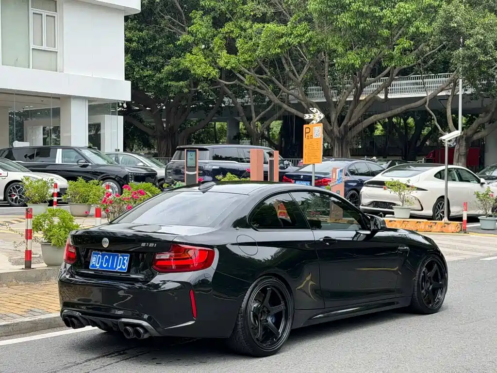 BMW M2 2018 — фото 10