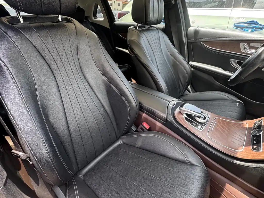 Mercedes-Benz E-Class 2018 — фото 12