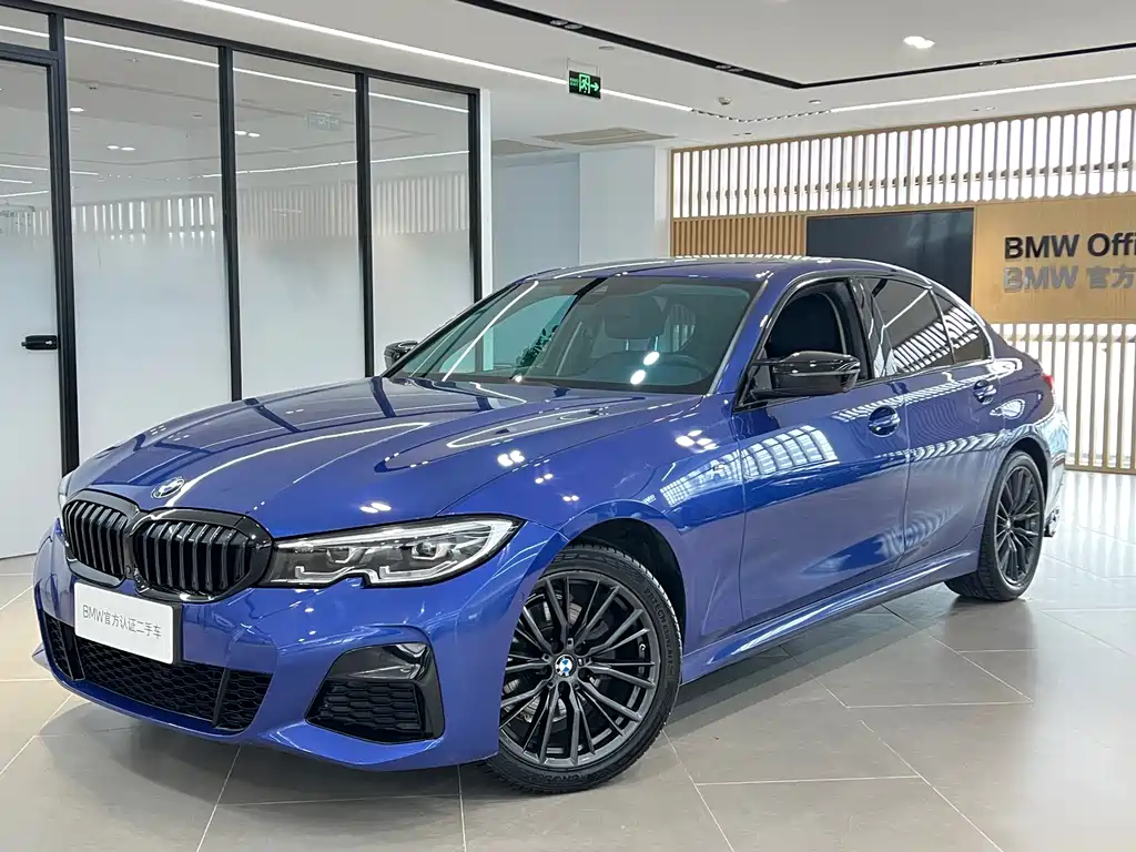 BMW 3 Series 2019 — фото 1
