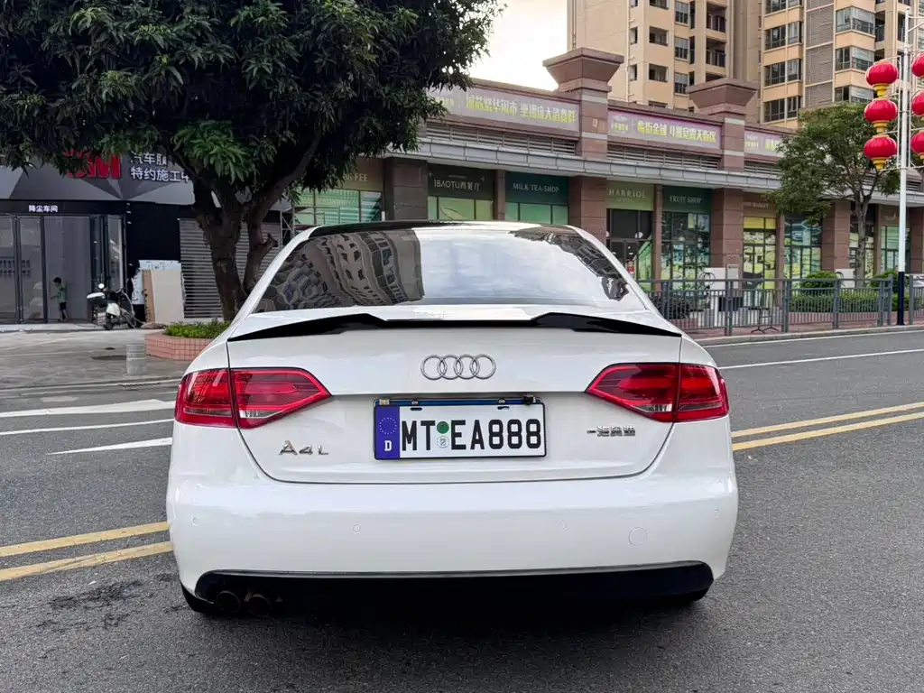 Audi A4L 2012