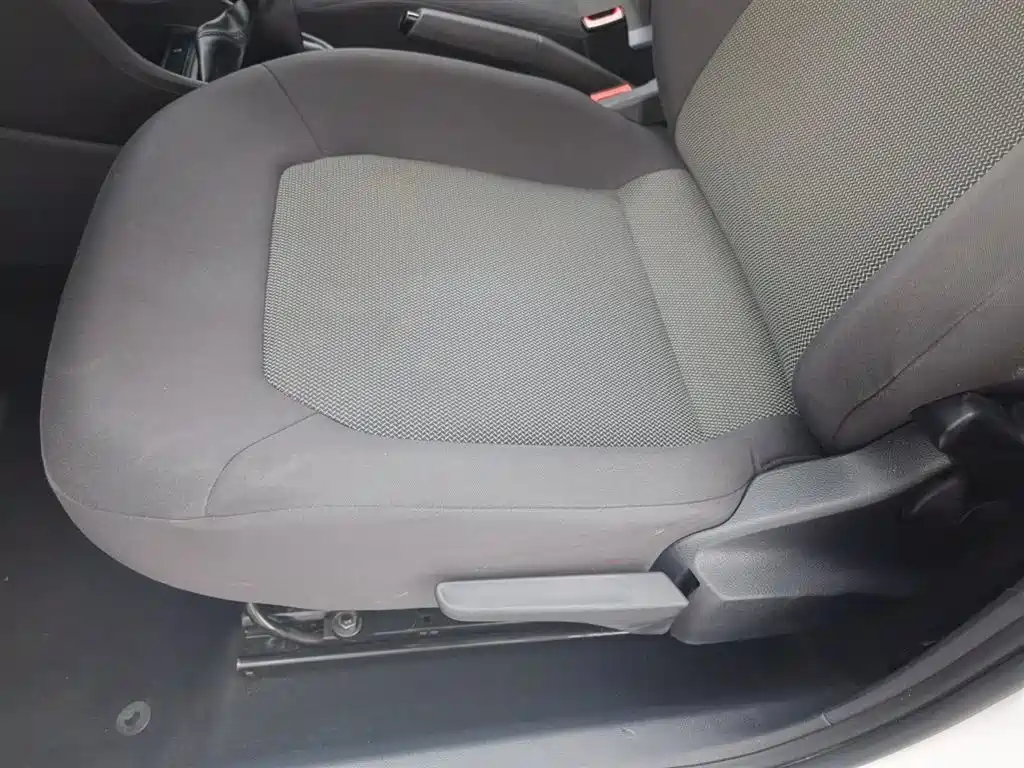 Skoda Rapid Spaceback 2017 — фото 20