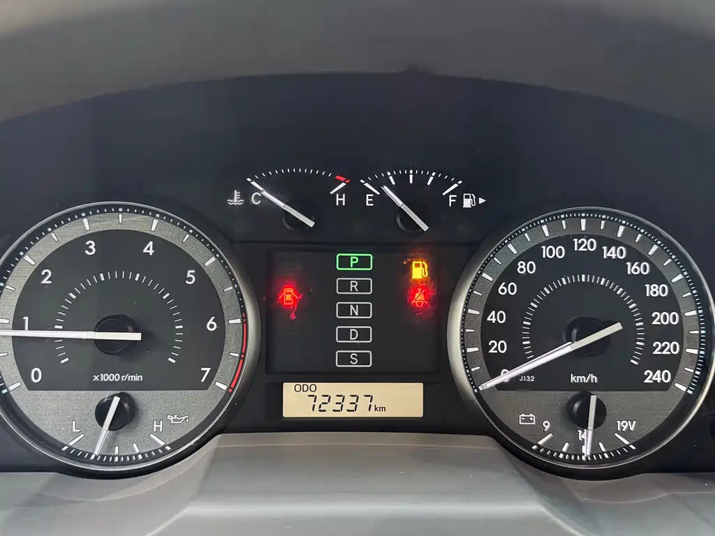 Toyota Land Cruiser 2020 — фото 24