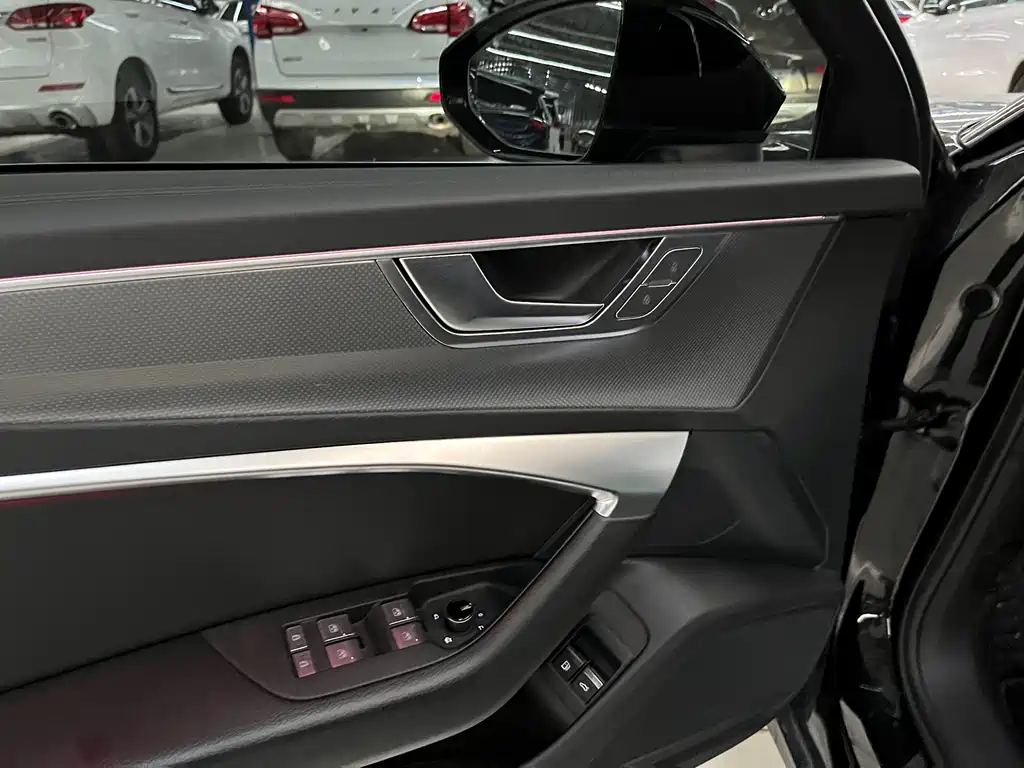 Audi A6L New Energy 2023 — фото 6