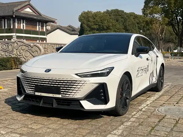 Changan UNI-V 2022