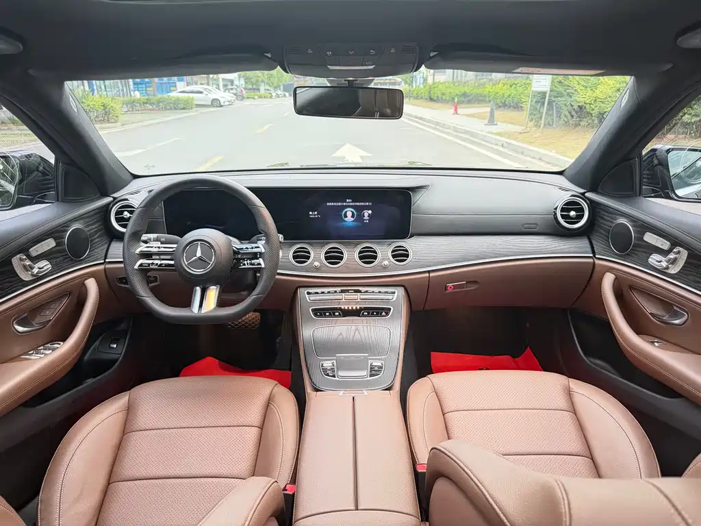 Mercedes-Benz E-Class 2023 — фото 15