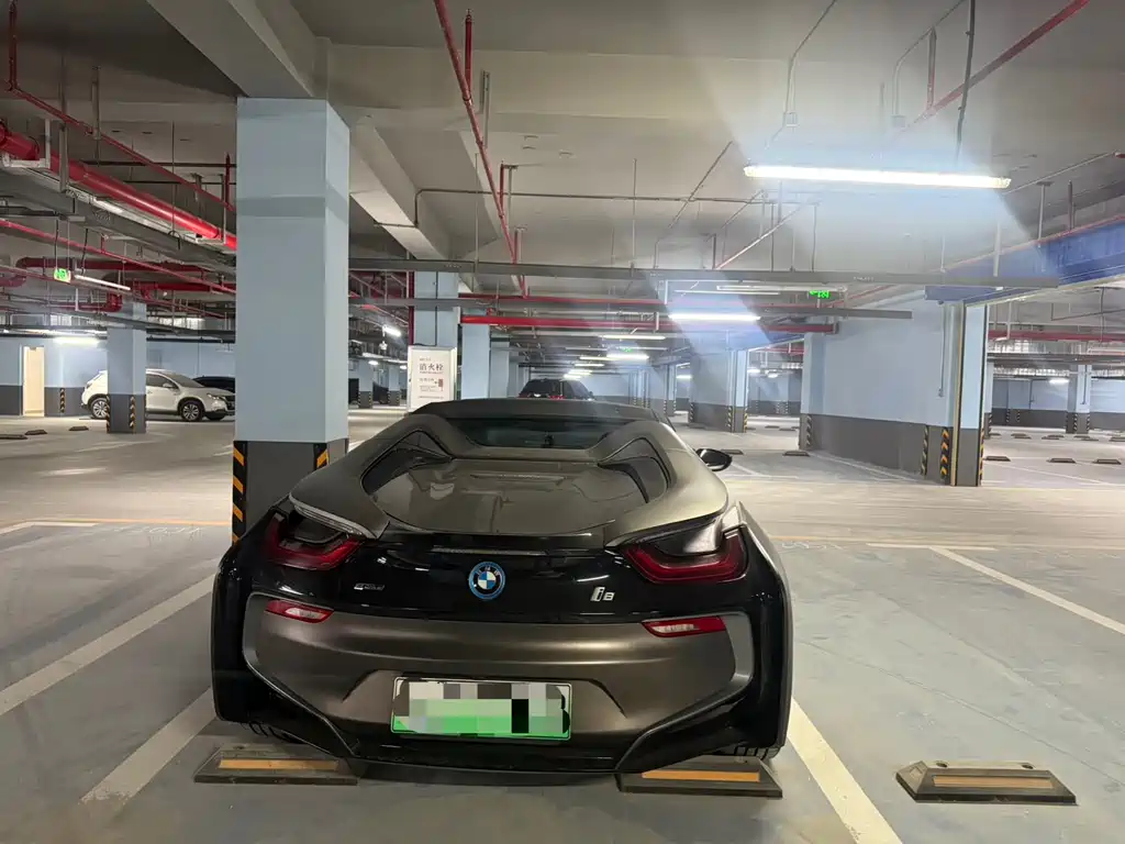 BMW i8 2020 — фото 4