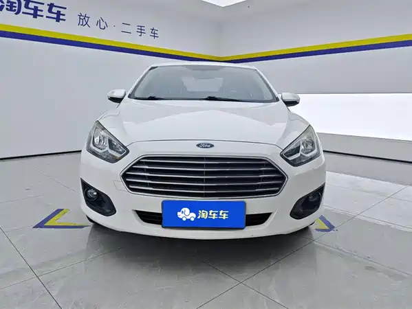 Ford Escort 2015