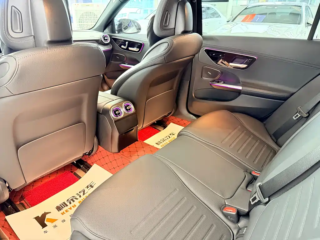 Mercedes-Benz C-Class 2023 — фото 13