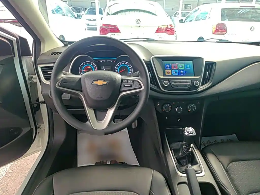 Chevrolet Cavalier 2017 — фото 11