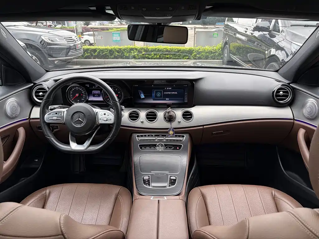 Mercedes-Benz E-Class 2019 — фото 14