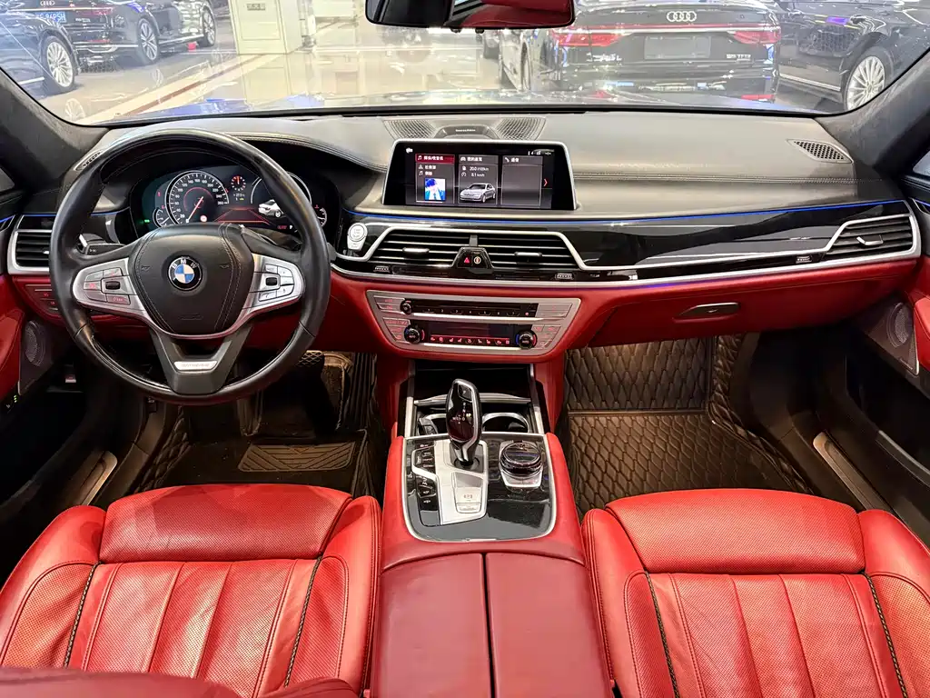 BMW 7 Series 2019 — фото 12