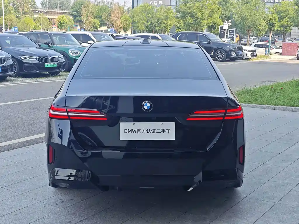 BMW 5 Series 2025