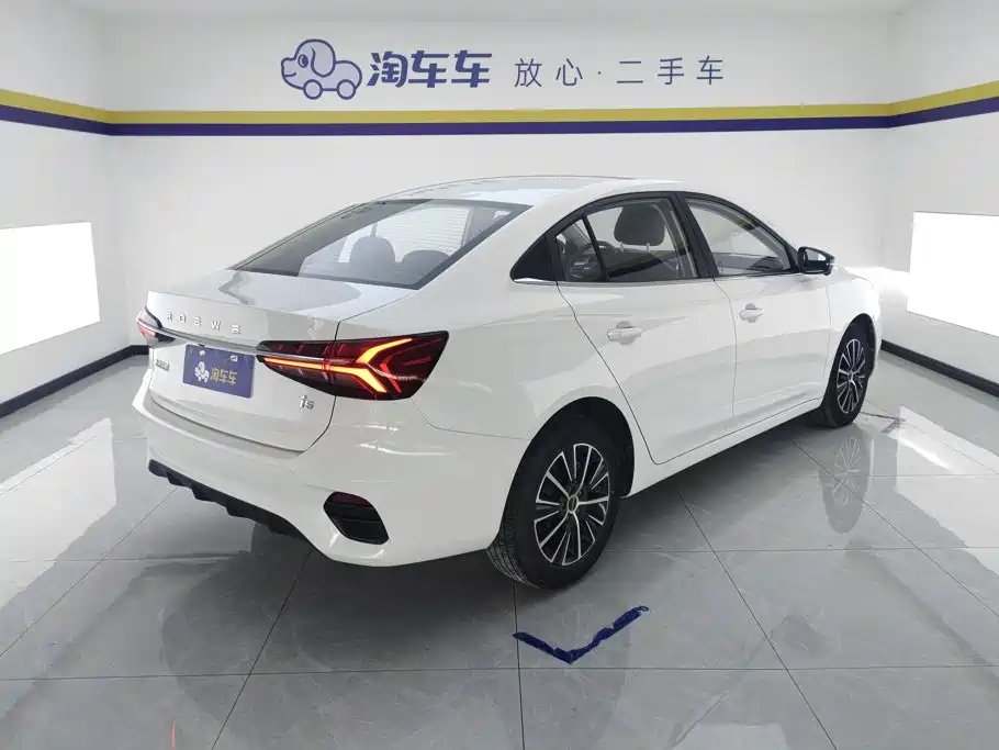 Roewe i5 2023 — фото 3