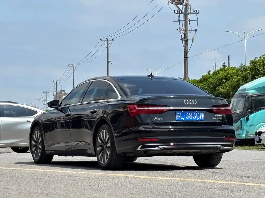 Audi A6L 2023 — фото 5