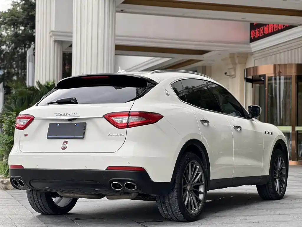Maserati Levante 2020 — фото 10