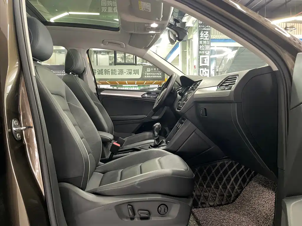 Volkswagen Tiguan L 2017 — фото 8