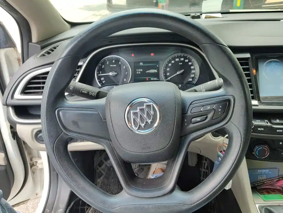 Buick Excelle 2016 — фото 15