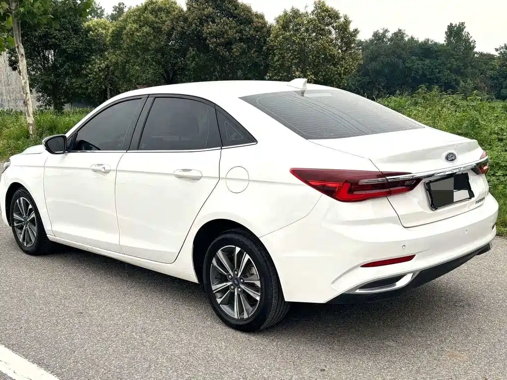 Ford Escort 2021