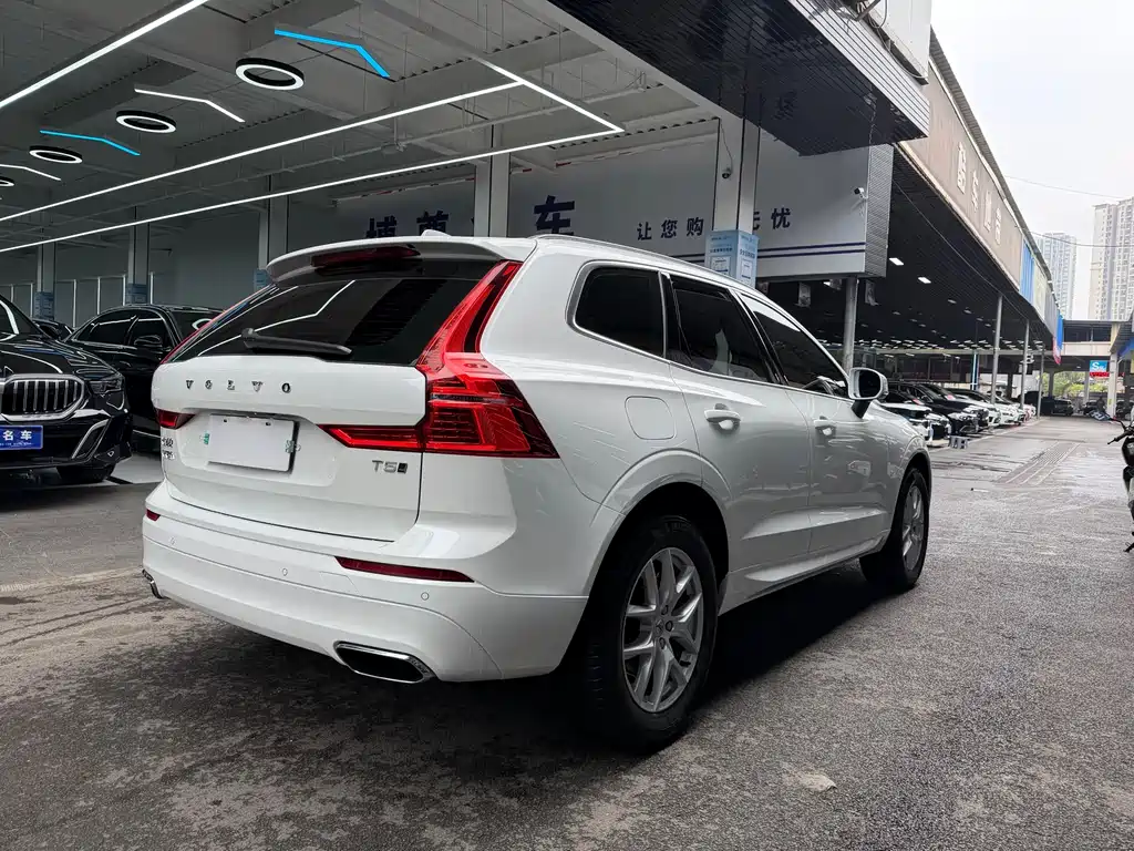 Volvo XC60 2019 — фото 23