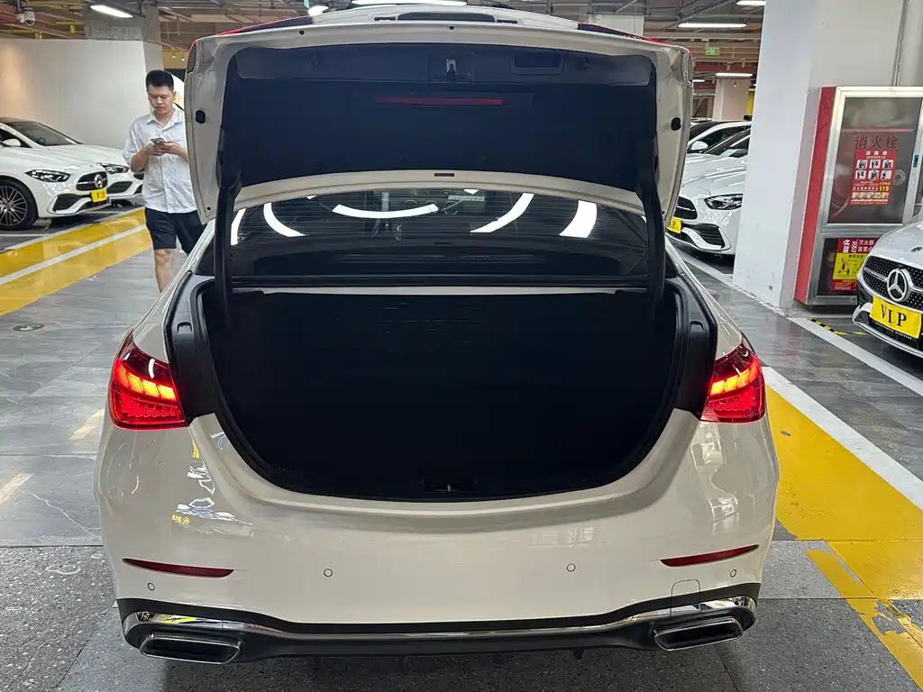 Mercedes-Benz C-Class 2023 — фото 15