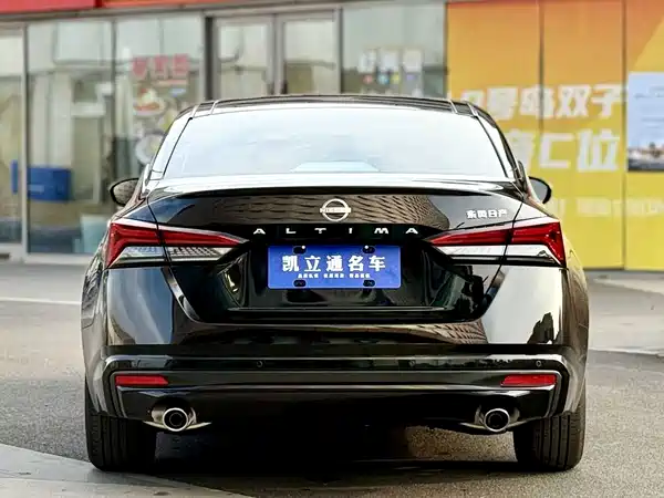 Nissan Teana 2024
