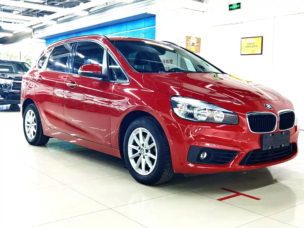 BMW 2 Series Active Tourer 2016 — фото 2