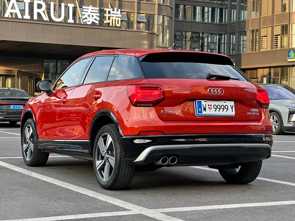 Audi Q2L 2021 — фото 5