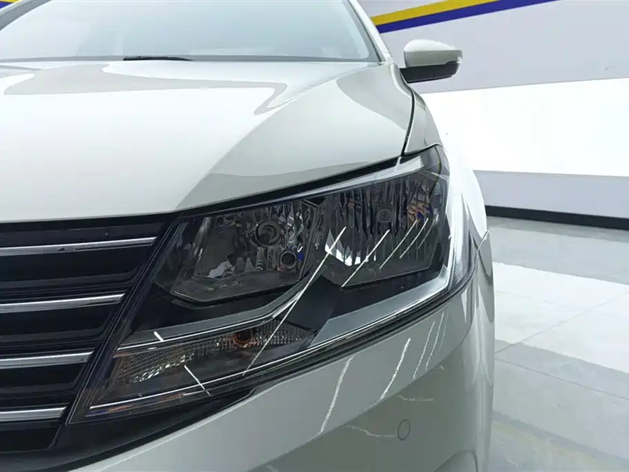 Volkswagen Lavida 2016