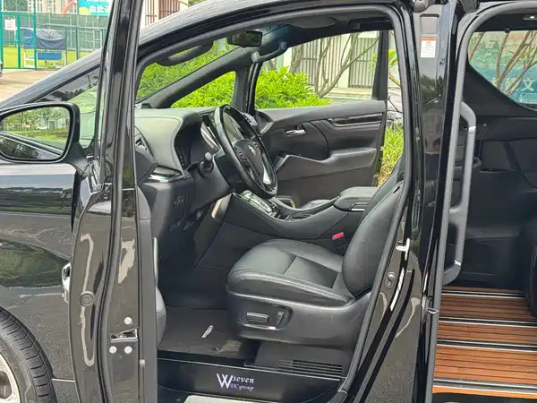 Toyota Vellfire 2021